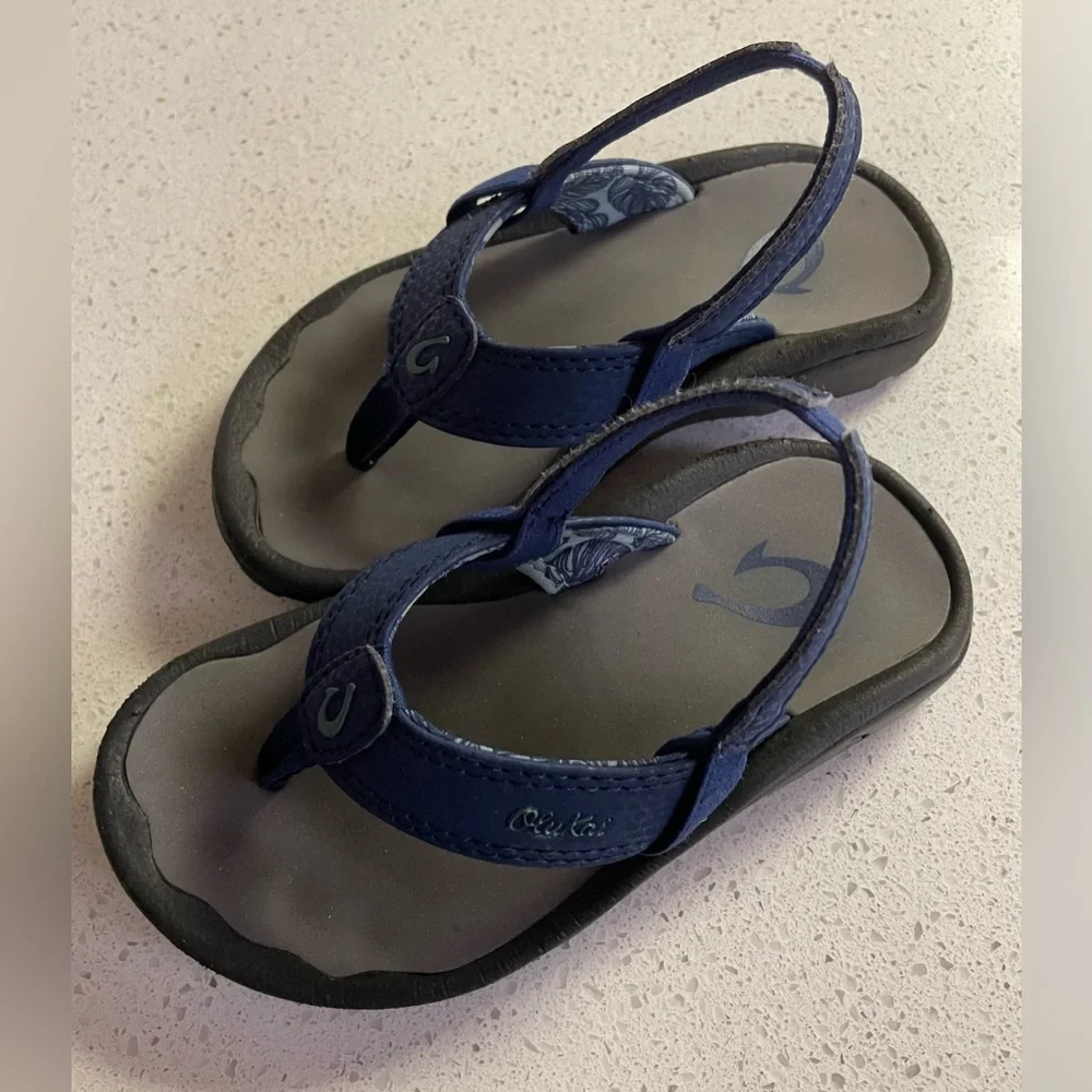 VGUC Sz. 9/10 OLUKAI Ohana Boy's Beach Sandals, Quick-Dry Flip-Flop